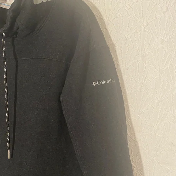 Columbia Black Sportswear Pullover Logo Heavy Back Collar Women’s Medium - Picture 5 of 8